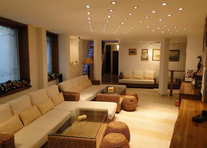 Konukevi Chicho Tsane 3*